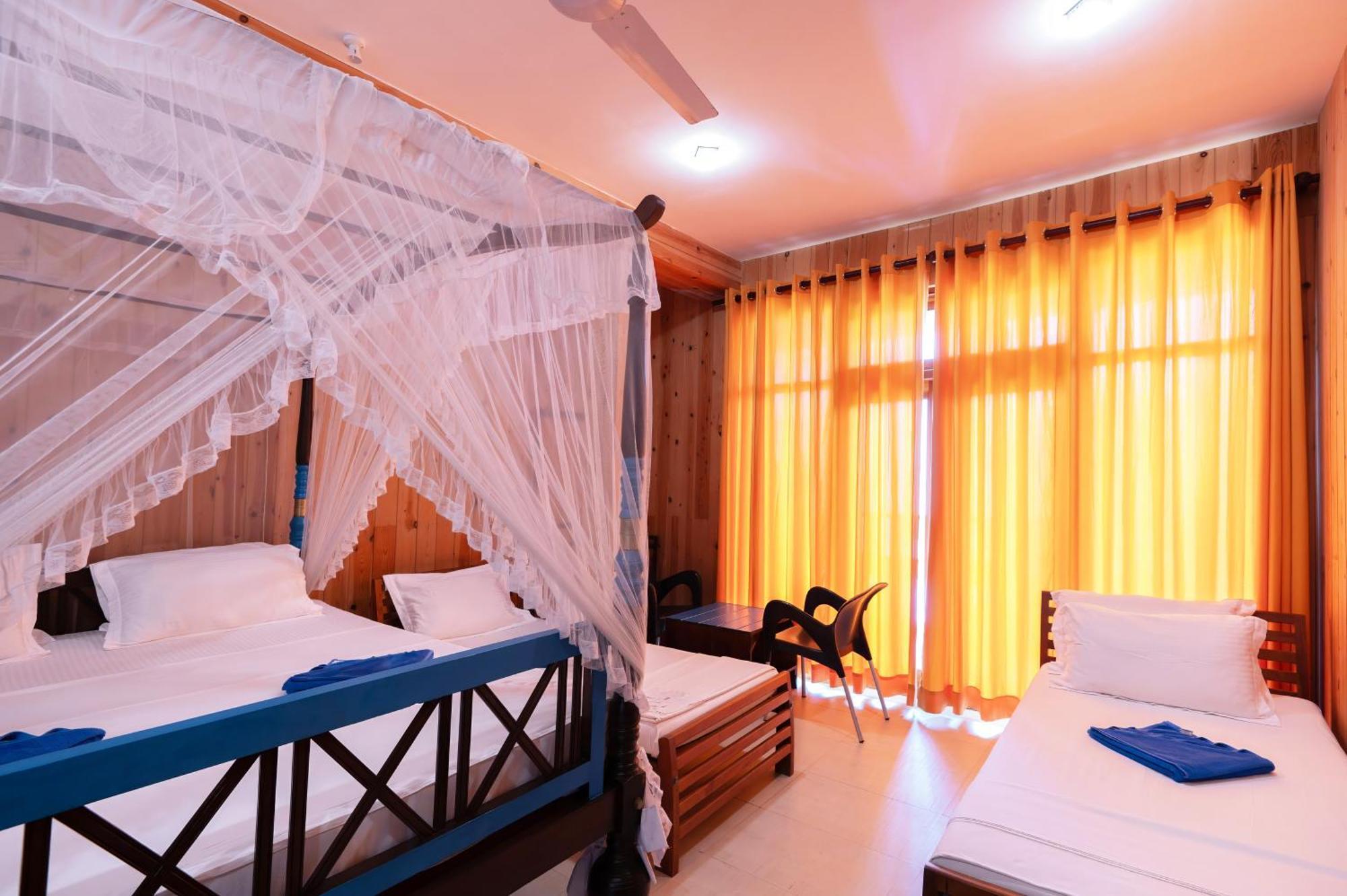 Hotel Aaradhya Mirissa Exterior foto